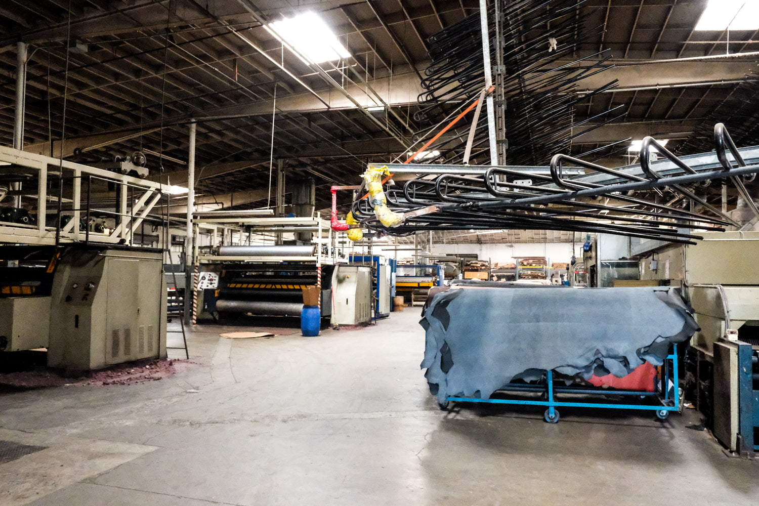 The Art of Leather Selection: How Premium Manufacturers Source and Evaluate Materials