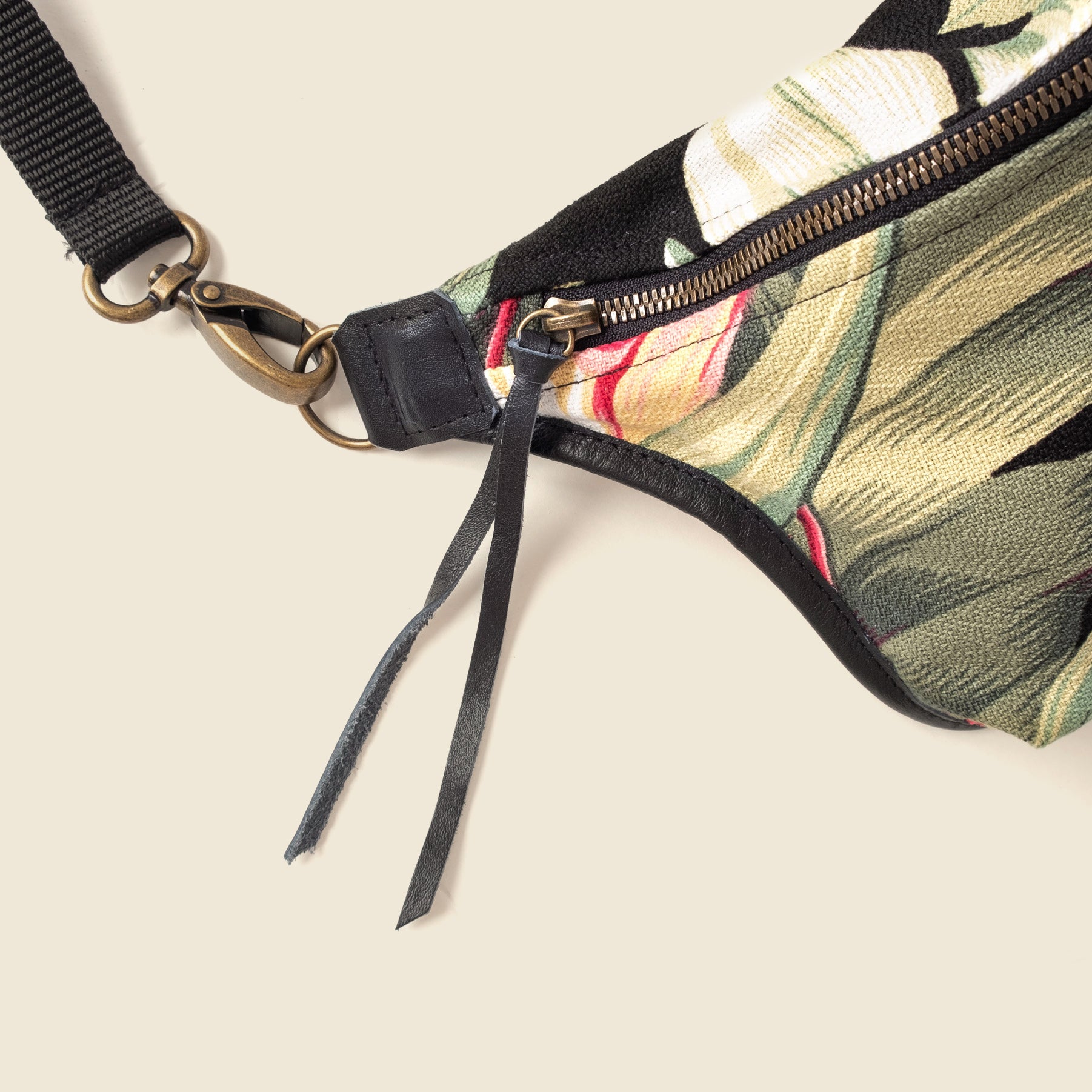 crossbody bag for travel