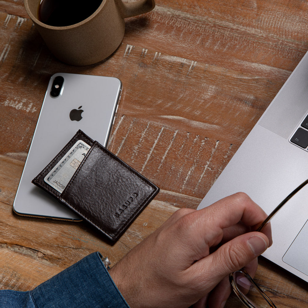 Leather wallet for minimalist men