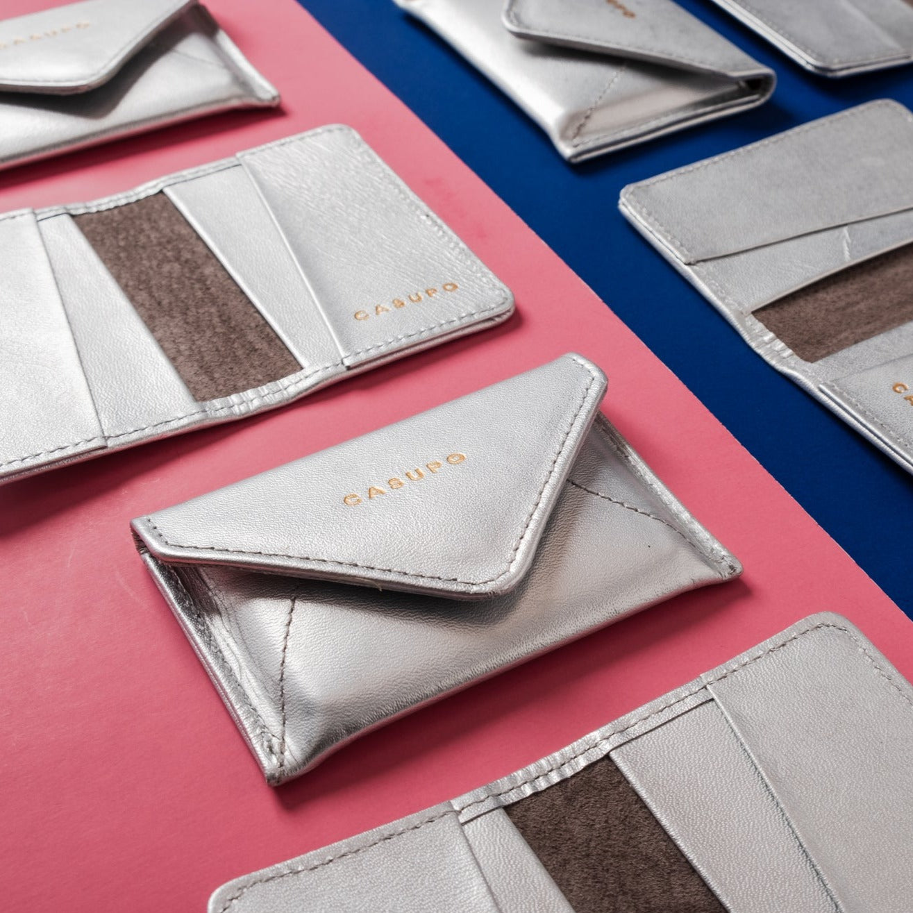 Silver leather envelope wallet from Casupo for music festivals