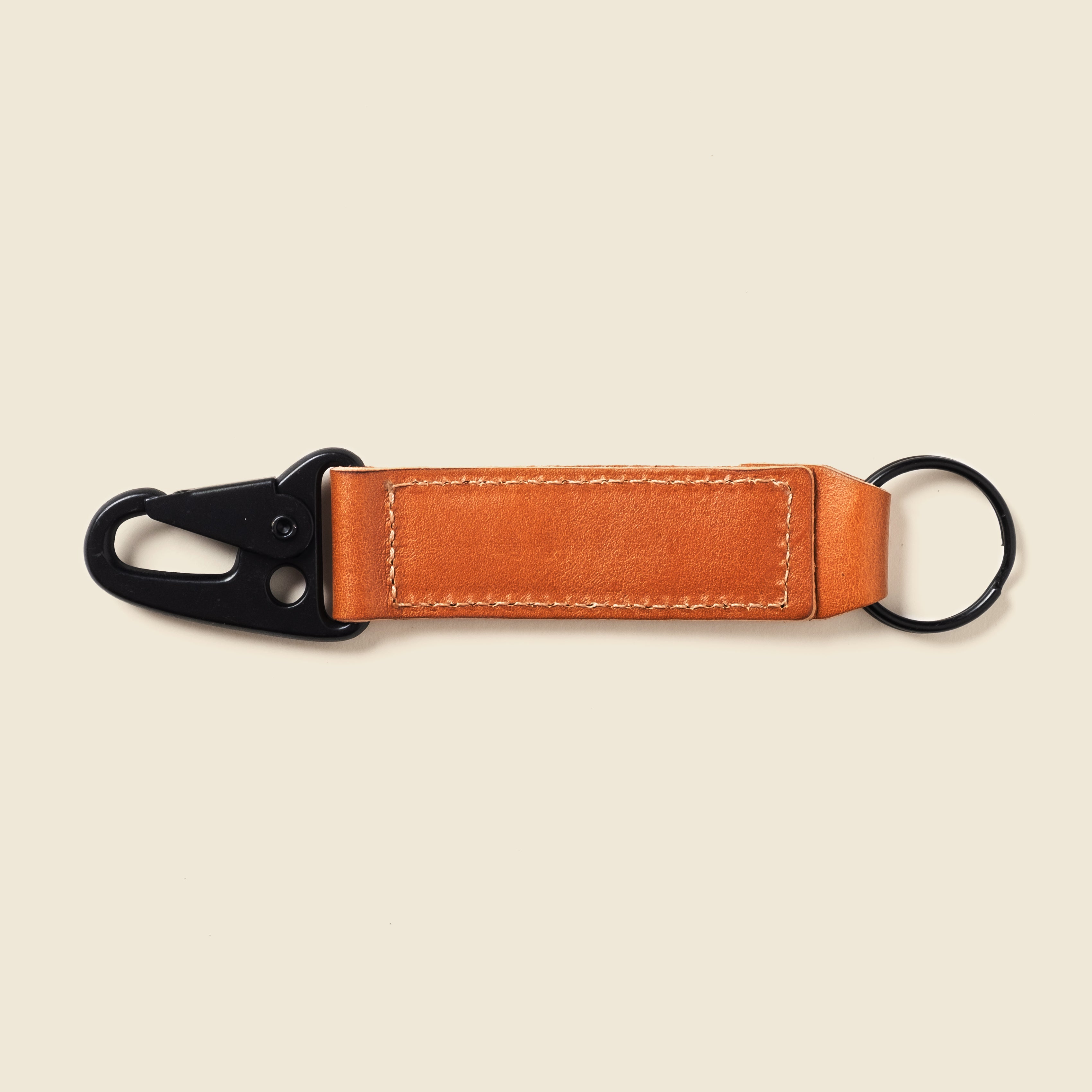 sustainable leather keychain by Casupo
